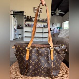 Authentic Louis Vuitton Totally PM